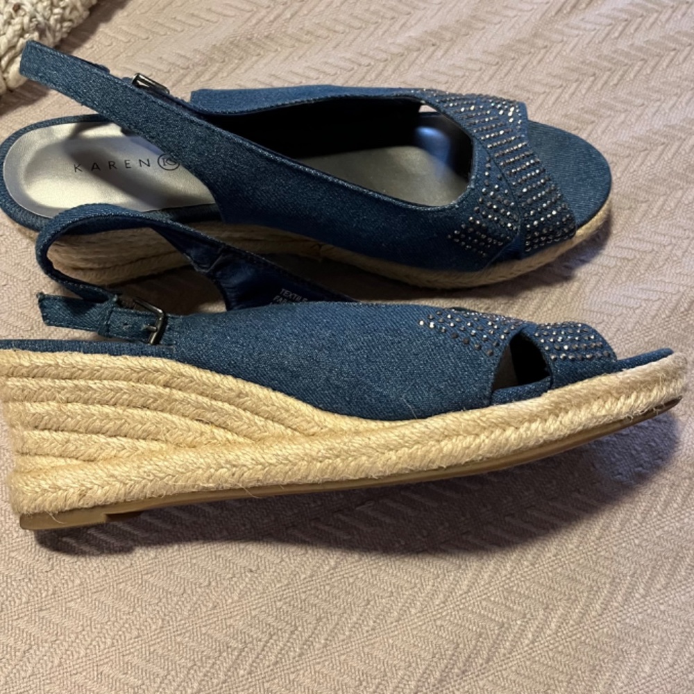 Shoes - Picture 2 of 3